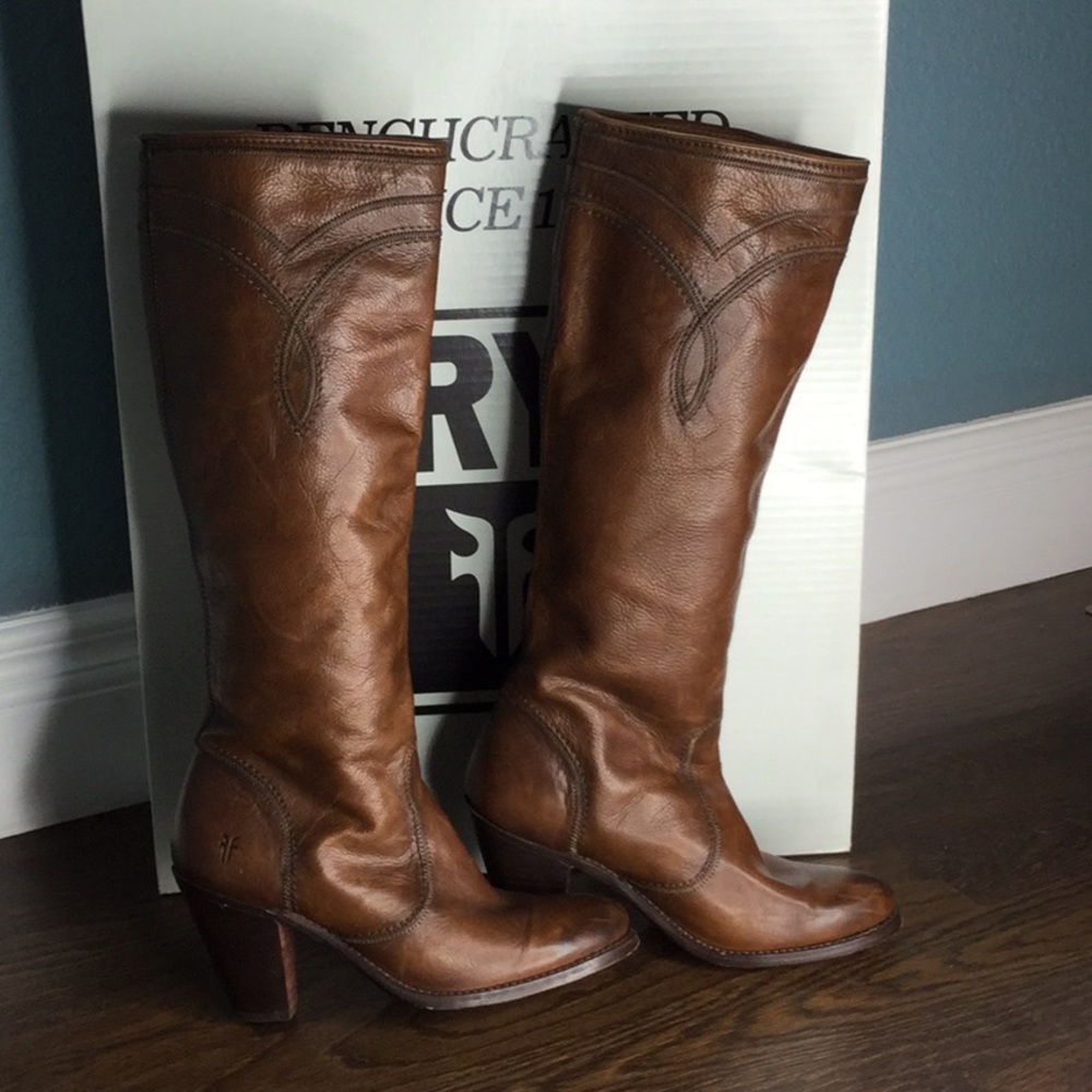 Frye tall boot, hardly worn. Size 6.5